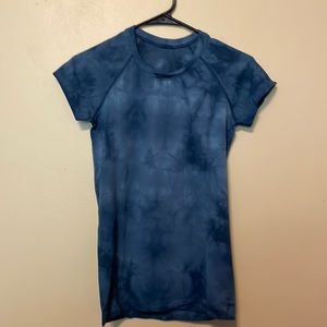 Lululemon Swift stride blue tie-dye T-shirt